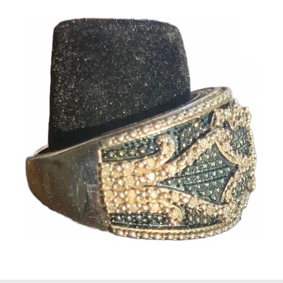 Diamond Blue Ring. SS SZ 6 1/4 . Gorgeous - Picture 10 of 10